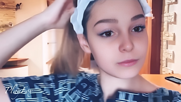 Depraved student sucked a friend while he was steaming