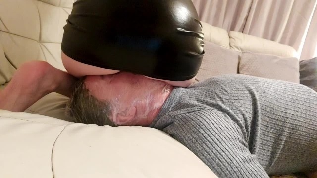 Facesitting in Latex Dress with Sexy Legjob and Handjob,babe Milks Sub!!
