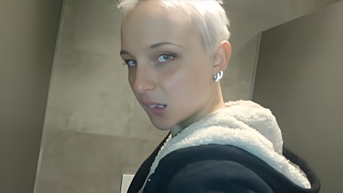An Italian Strafiga gets fucked in the male toilet part 1