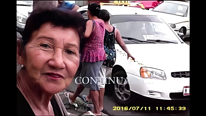 Любительская бабушка сосет