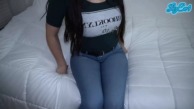 tremendous ass of my friend's girlfriend with tight jeans. real orgasm and creampie. She left my semen inside her pussy