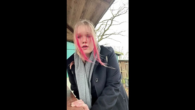 Bbw Babe takes a stroll and masturbates outside