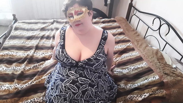 Chubby wife begs her lover to fuck her ass